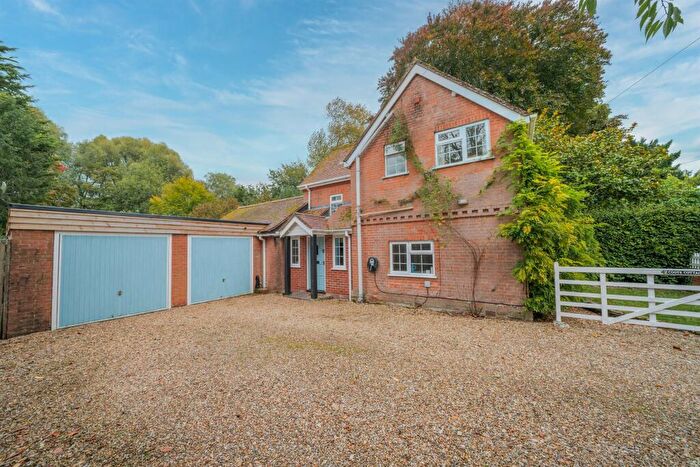 4 Bedroom Semi-Detached House For Sale In Damerham, SP6