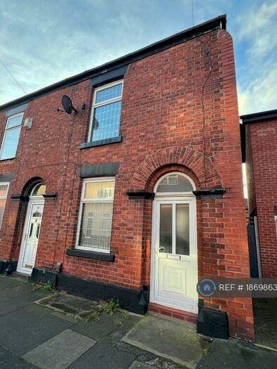 2 Bedroom End Of Terrace House To Rent In Market Street, Denton, M34