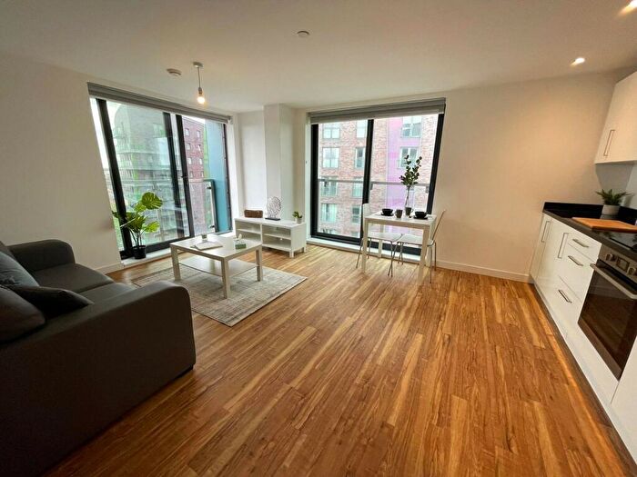 2 Bedroom Flat To Rent In Aire, Cross Green Lane, LS9