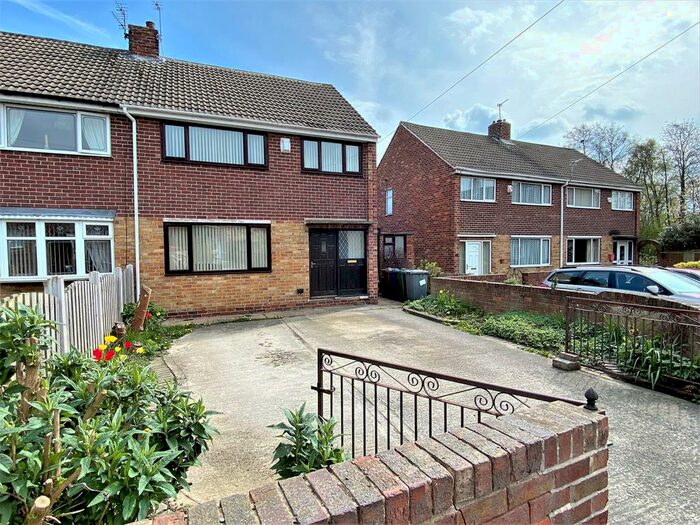 3 Bedroom Semi-Detached House To Rent In Kennedy Drive, Goldthorpe, Rotherham, S63