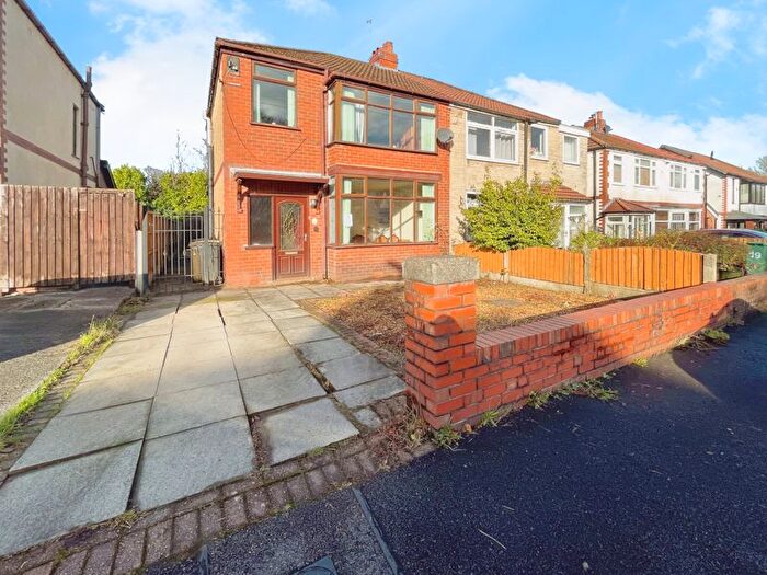 3 Bedroom Semi Detached House For Sale In Kenwood Road, Smithills, BL1