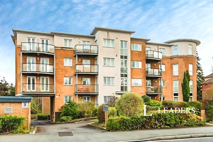 2 Bedroom Apartment For Sale In Rosida Gardens, Hill Lane, SO15