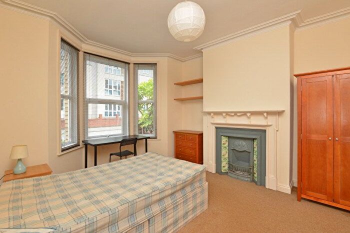 5 Bedroom Terraced House To Rent In Bonhay Road, Exeter, EX4