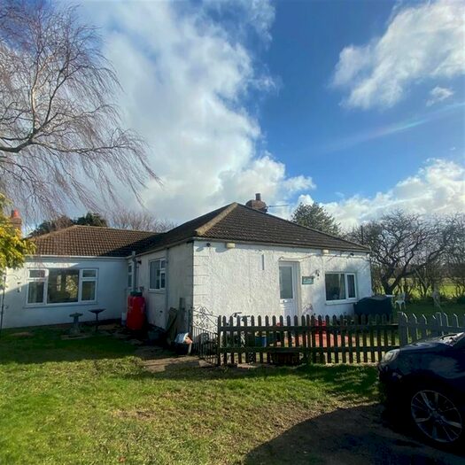 4 Bedroom Bungalow For Sale In Marsh Lane, North Somercotes, Louth, LN11