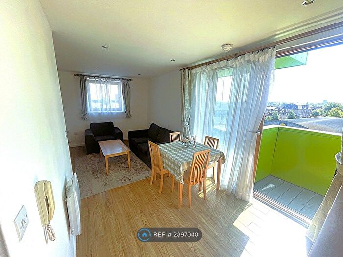 1 Bedroom Flat To Rent In Schrier Ropeworks, Barking, IG11