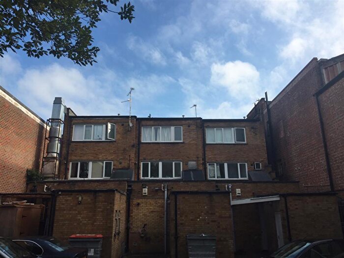 1 Bedroom Flat To Rent In High Street North, LU6