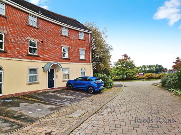 2 Bedroom Apartment For Sale In Holland House Road, Walton-le-Dale, Preston, Lancashire, PR5