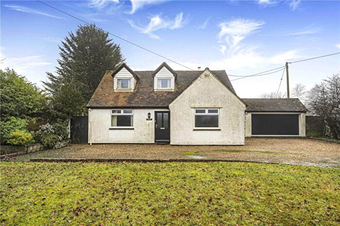 4 Bedroom Detached House For Sale In Oxford Road, Burford, Oxfordshire, OX18