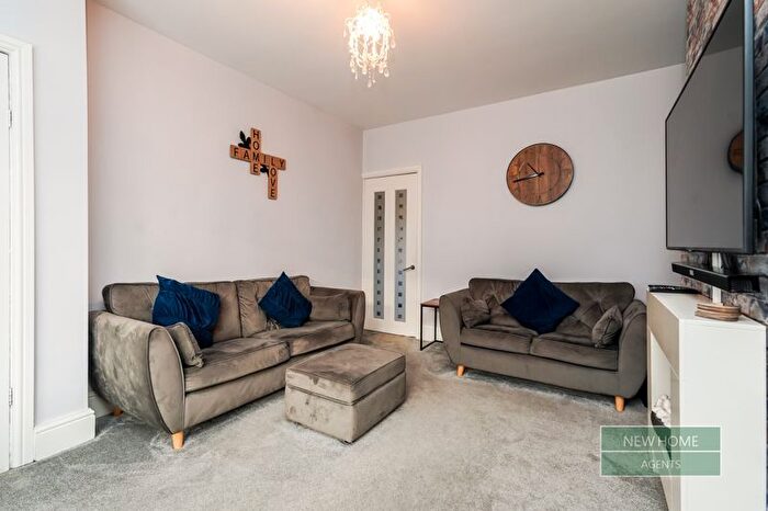 3 Bedroom Terraced House For Sale In Ampleforth Grove, Hull, HU5