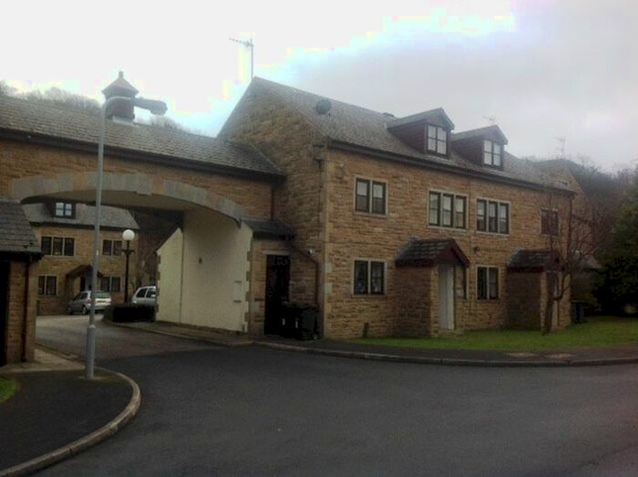 2 Bedroom Flat To Rent In Glaisedale Court, Sandy Lane, Cottingley.., BD15