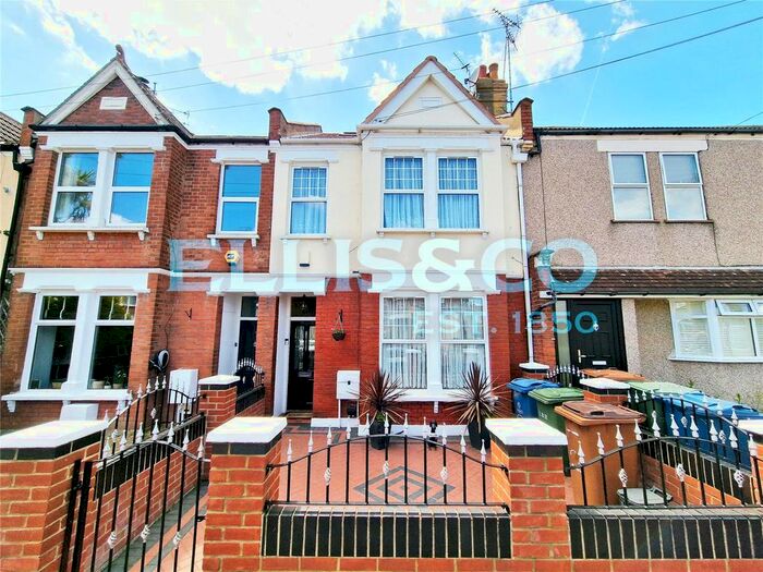 5 Bedroom Terraced House To Rent In Roxborough Road, Harrow, HA1