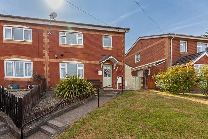 3 Bedroom Semi Detached House For Sale In Ty Rhiw, Taffs Well, Cardiff, CF15