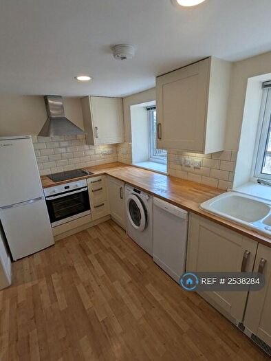 1 Bedroom Detached House To Rent In High Street, Dorking, RH4