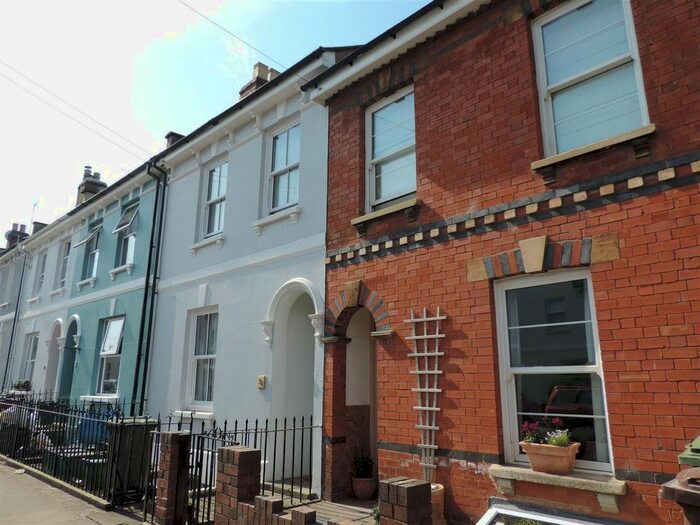 2 Bedroom Property To Rent In Naunton Crescent, Cheltenham, GL53