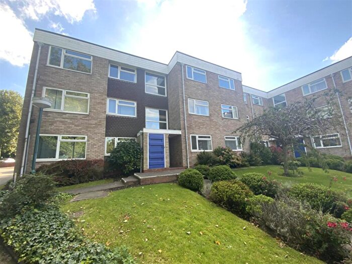 2 Bedroom Flat To Rent In Ulverley Crescent, Solihull, B92