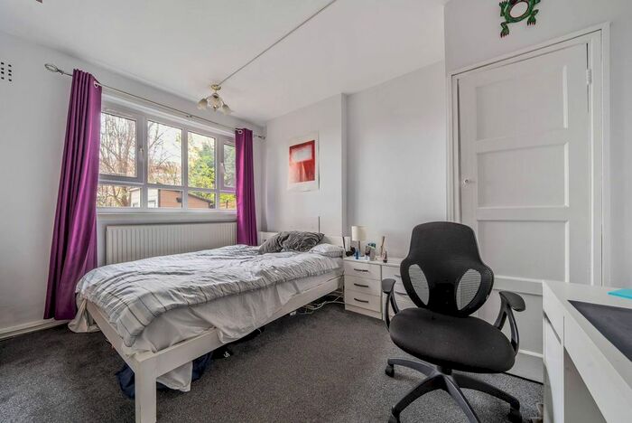 3 Bedroom Flat To Rent In Green Lanes, Finsbury Park, London, N4