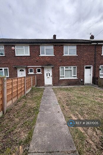 3 Bedroom Terraced House To Rent In Moorhey Road, Manchester, M38