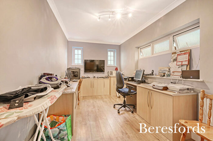 4 Bedroom Detached House For Sale In Marshes, Burnham-on-Crouch, CM0