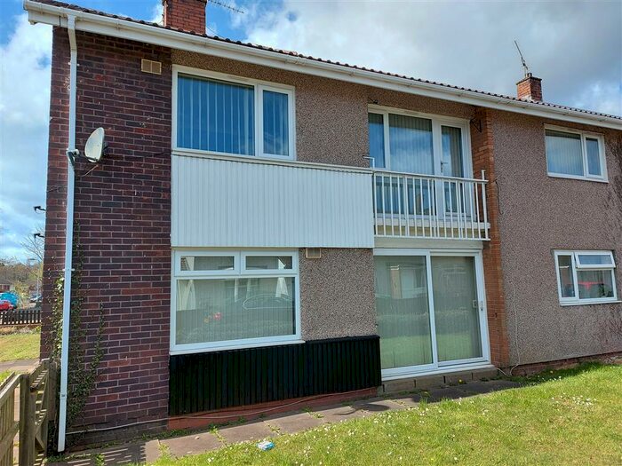 2 Bedroom Apartment To Rent In Caernarvon Crescent, Llanyravon, Cwmbran, NP44