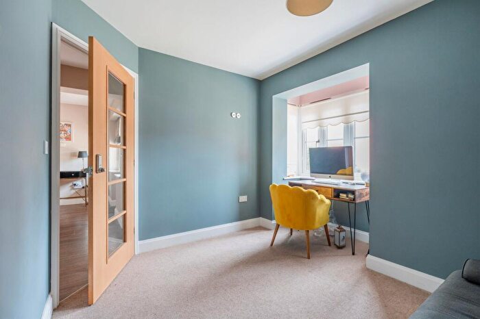 4 Bedroom Detached House For Sale In Victory Avenue, Bradwell, NR31