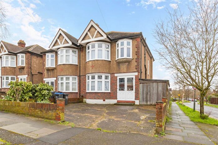 3 Bedroom House To Rent In Arundel Avenue, Morden, SM4
