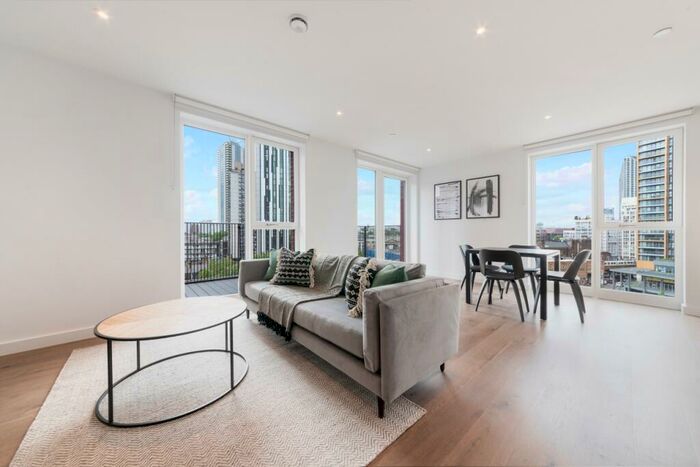 2 Bedroom Flat To Rent In Deacon Street, Elephant & Castle, London, SE17