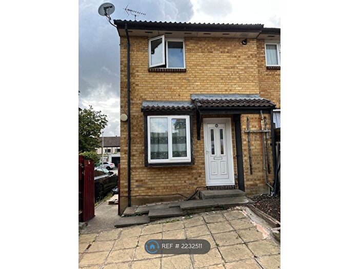 1 Bedroom Terraced House To Rent In Alfred Close, Chatham, ME4