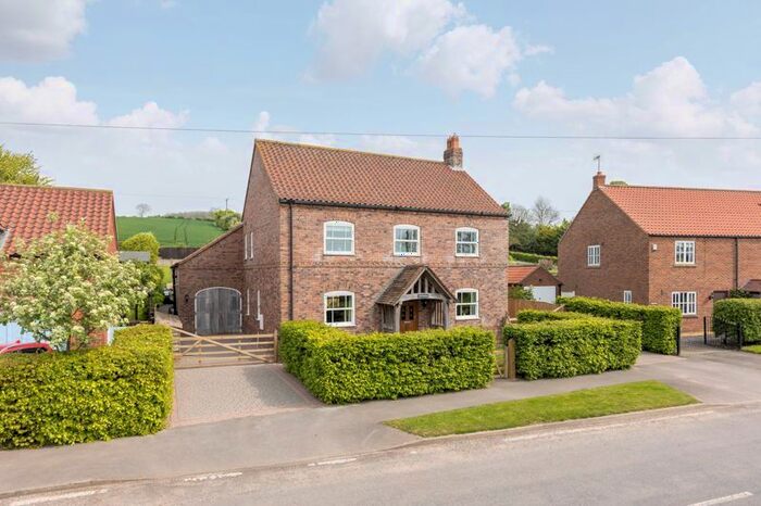 6 Bedroom Detached House For Sale In Weaverthorpe, Malton, YO17
