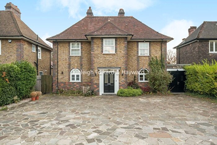 4 Bedroom Detached House For Sale In Shortlands Road, Bromley, BR2