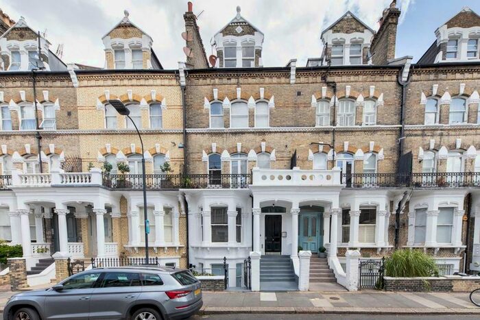 Studio To Rent In Gunterstone Road, London, W14