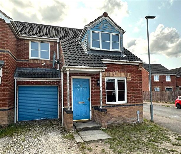 3 Bedroom Semi-Detached House For Sale In Bedford Way, Scunthorpe, DN15