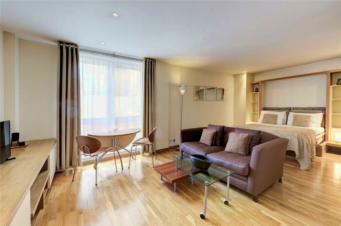 Property To Rent In Hosier Lane, West Smithfield, London, EC1A