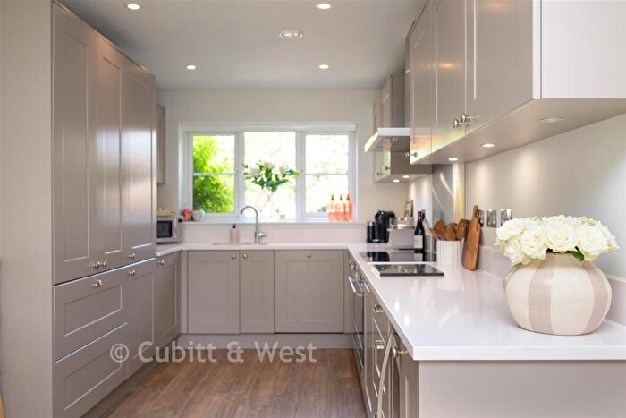 4 Bedroom Detached House For Sale In Beare Green, Dorking, Surrey, RH5