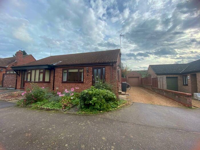 2 Bedroom Bungalow To Rent In Meadow Court, Fakenham, NR21