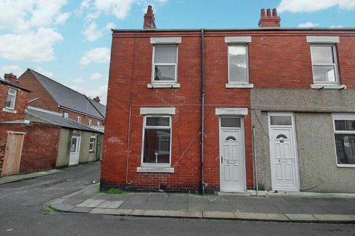 2 Bedroom Flat To Rent In Croft Road, Blyth, NE24