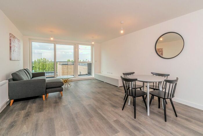 2 Bedroom Flat To Rent In Union Court, Canal Street, Campbell Wharf, Milton Keynes, MK9