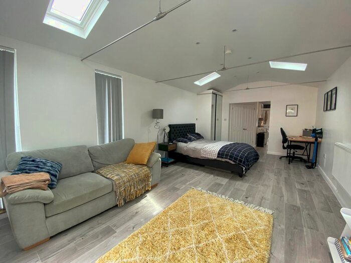 1 Bedroom Flat To Rent In New Road, Sawston, Cambridge CB22