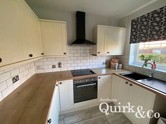 3 Bedroom Semi-Detached House To Rent In Stambridge Road, Rochford, SS4