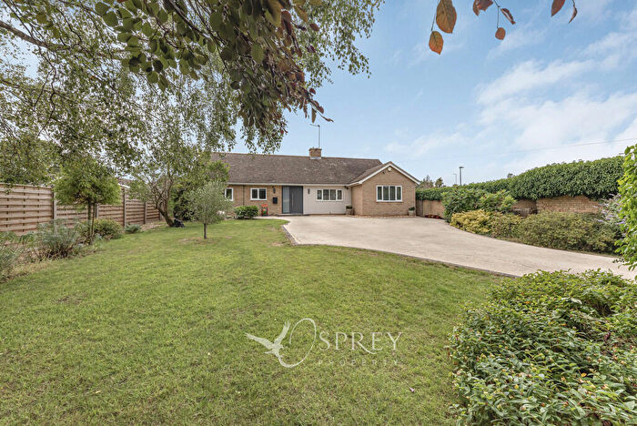 3 Bedroom Detached Bungalow For Sale In Glapthorn Road, Oundle, Northamptonshire, PE8