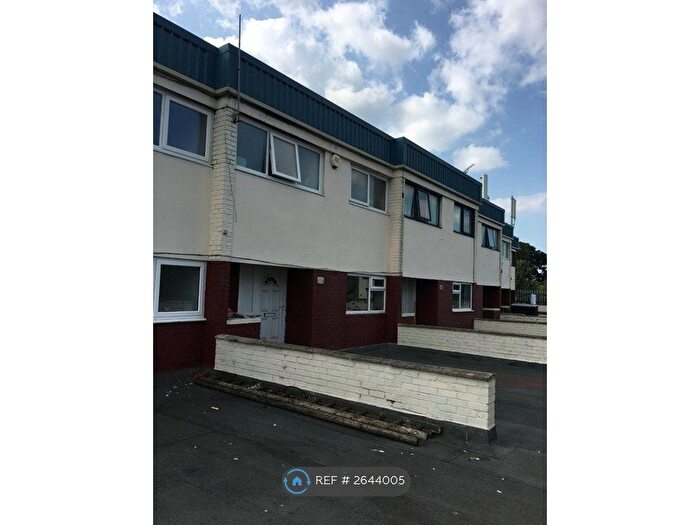 3 Bedroom Maisonette To Rent In Stella Precinct Seaforth Road, Liverpool, L21