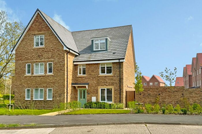 4 Bedroom Semi-Detached House To Rent In Sheerlands Road, Arborfield, Reading, RG2
