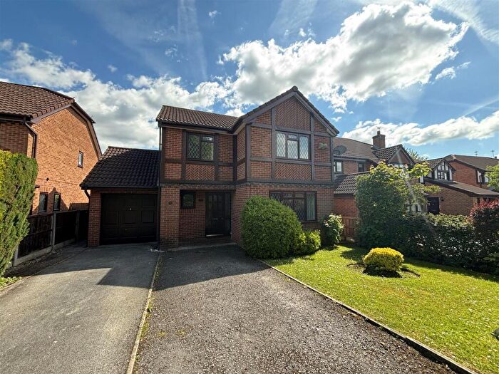 4 Bedroom Detached House To Rent In Silverbirch Close, Sale, Cheshire, M33