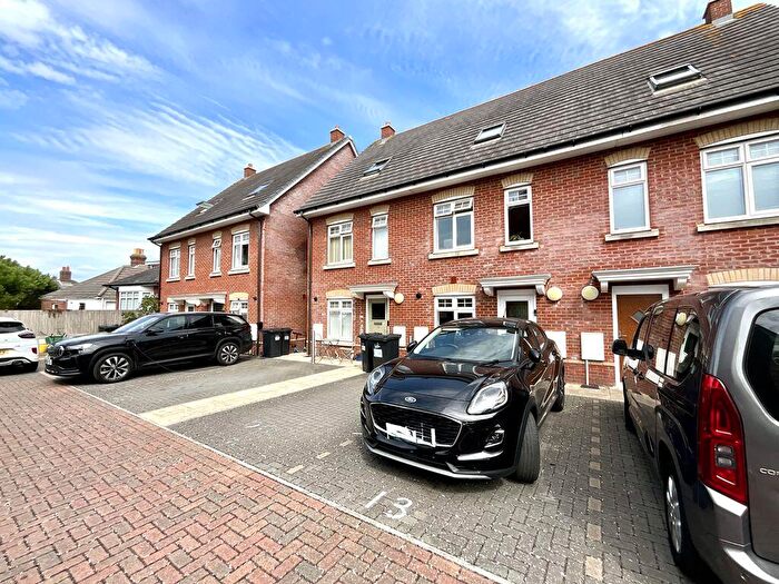 3 Bedroom Terraced House To Rent In Cromwell Gardens, Southbourne, BH5