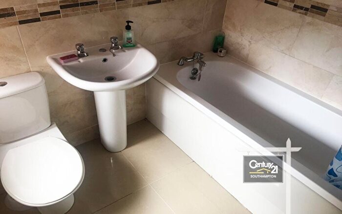 1 Bedroom Flat To Rent In |Ref: |, Leigh Road, Eastleigh, SO50