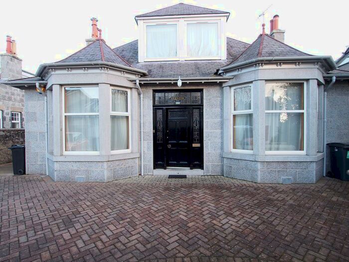 4 Bedroom Detached House To Rent In Springfield Road, Aberdeen, AB15