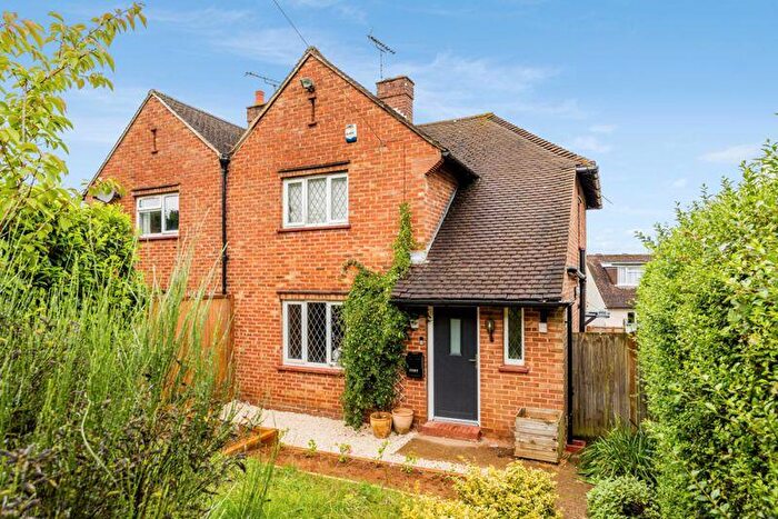 3 Bedroom Semi-Detached House For Sale In Coneybury, Bletchingley, RH1