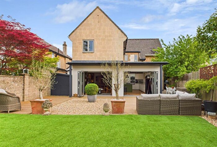 4 Bedroom Detached House For Sale In Bradford Road, Combe Down, BA2