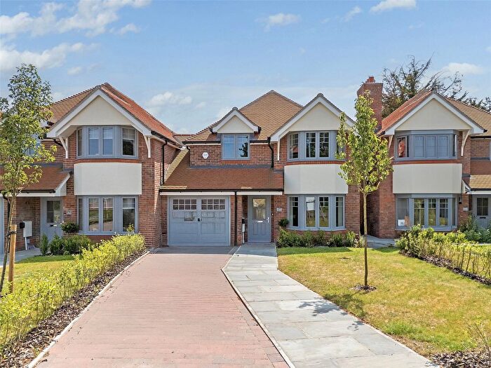 4 Bedroom Link Detached House For Sale In Oakwood Terrace, A Ongar Road, Writtle, Chelmsford, CM1