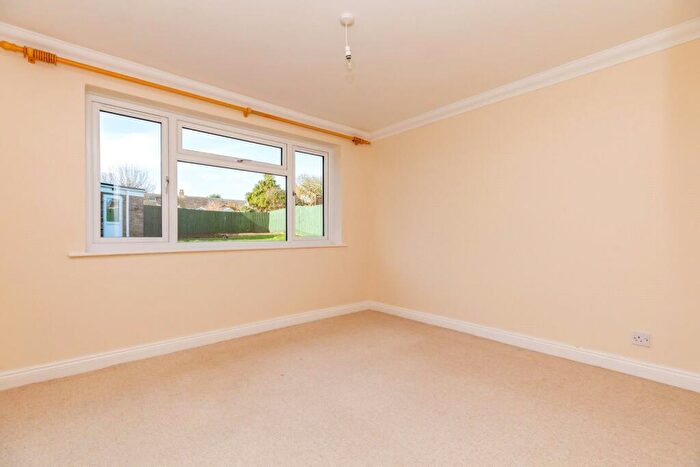 2 Bedroom Bungalow To Rent In Elm Drive, Deanshanger, MK19