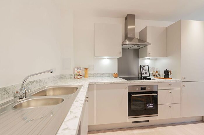 1 Bedroom Flat For Sale In Percival House, Knights Quarter, Winchester, SO22